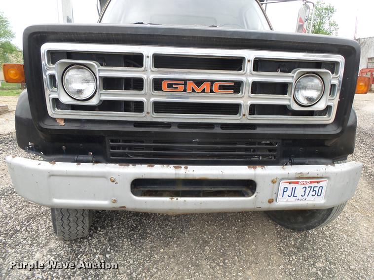 image for item DE3645 1986 GMC TopKick dump truck