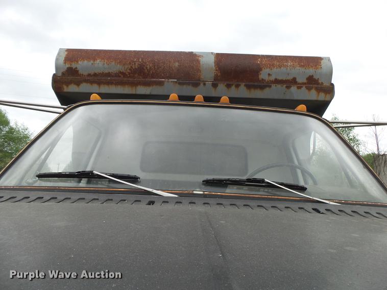 image for item DE3645 1986 GMC TopKick dump truck