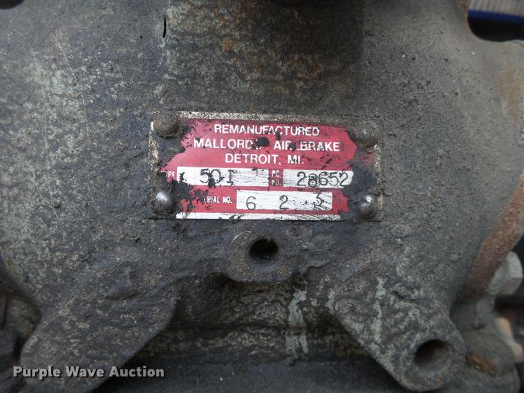 image for item DE3645 1986 GMC TopKick dump truck