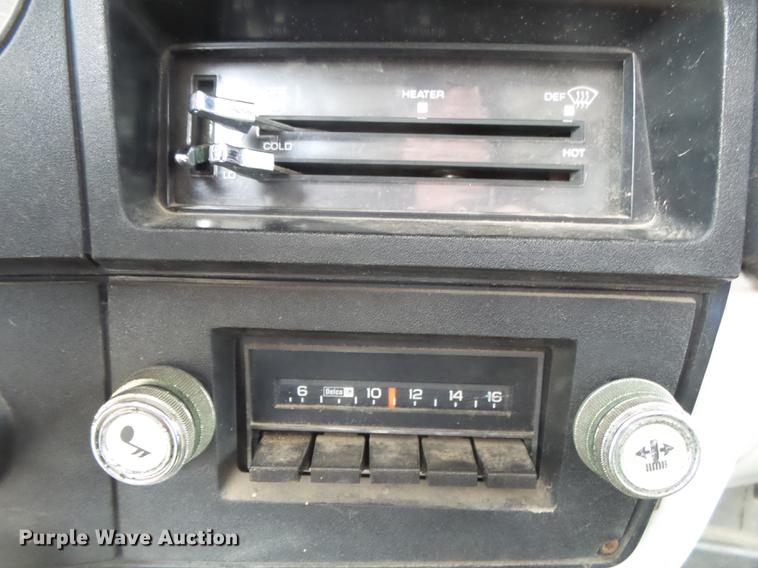 image for item DE3645 1986 GMC TopKick dump truck