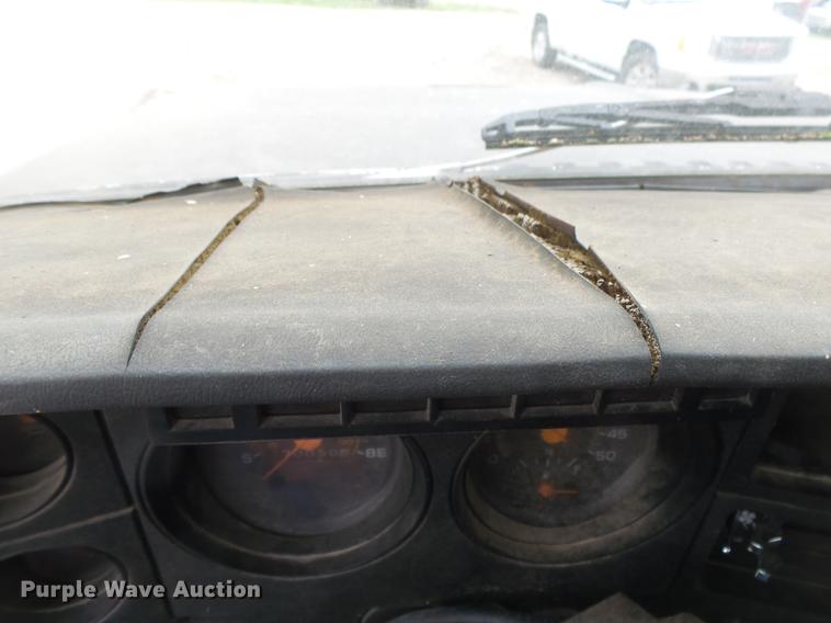 image for item DE3645 1986 GMC TopKick dump truck