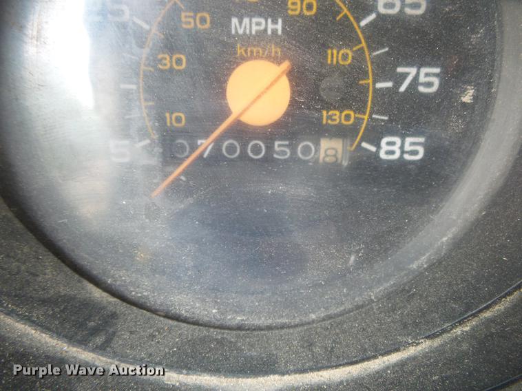 image for item DE3645 1986 GMC TopKick dump truck