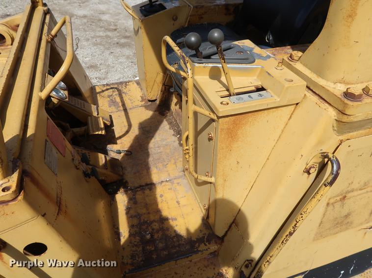 image for item DF3657 Caterpillar 963 track loader