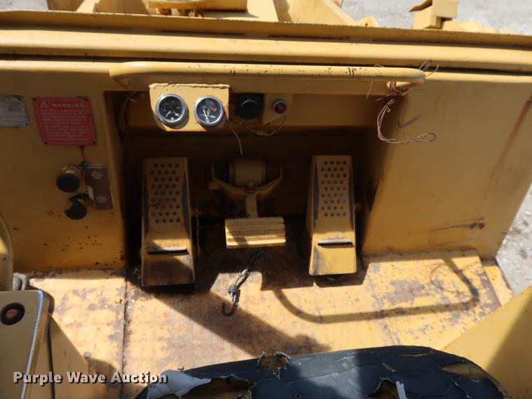 image for item DF3657 Caterpillar 963 track loader
