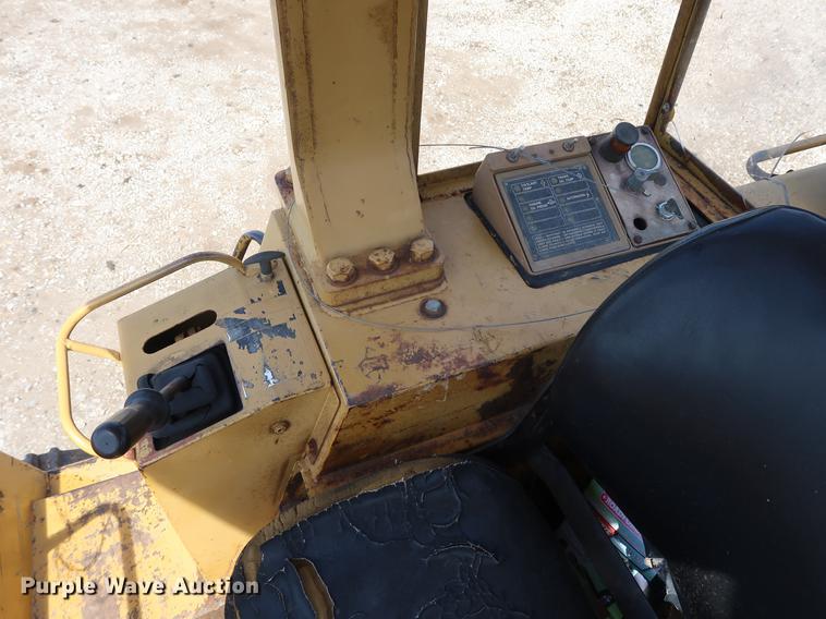 image for item DF3657 Caterpillar 963 track loader