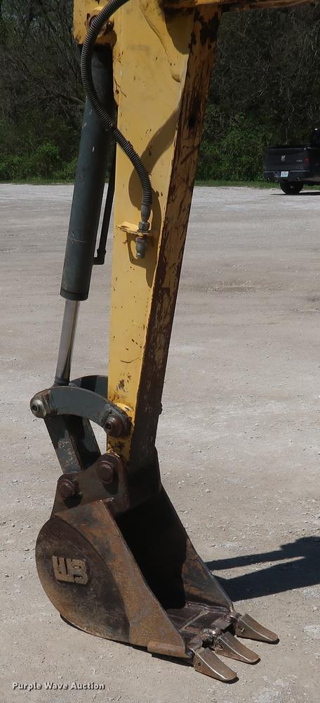 image for item DF3701 2007 Gehl 353 mini excavator