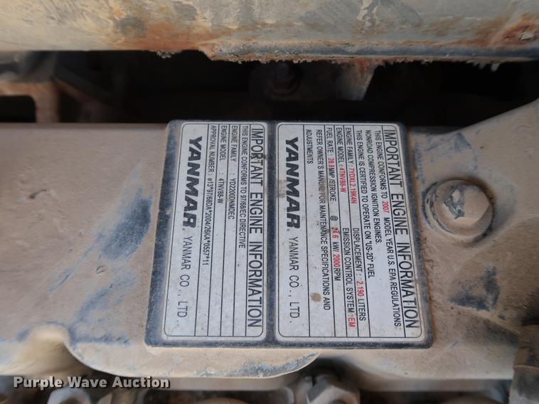 image for item DF3701 2007 Gehl 353 mini excavator