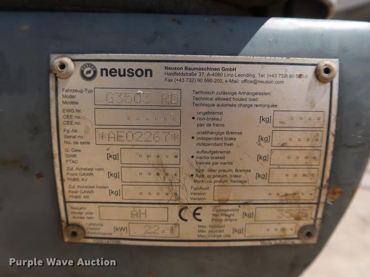 image for item DF3701 2007 Gehl 353 mini excavator