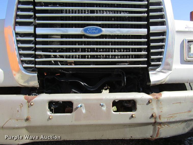 image for item DF3776 1996 Ford LN8000 vacuum truck