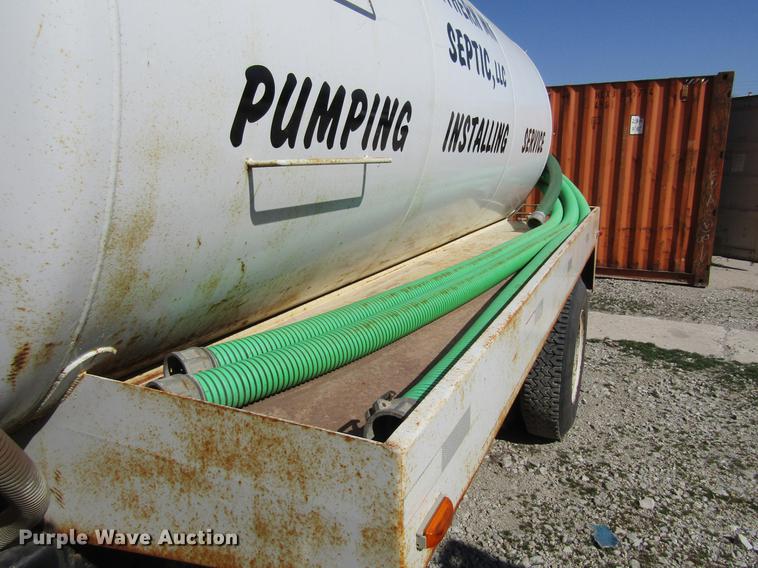 image for item DF3776 1996 Ford LN8000 vacuum truck