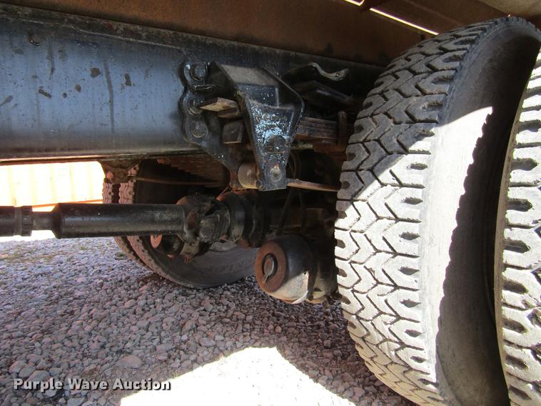 image for item DF3776 1996 Ford LN8000 vacuum truck