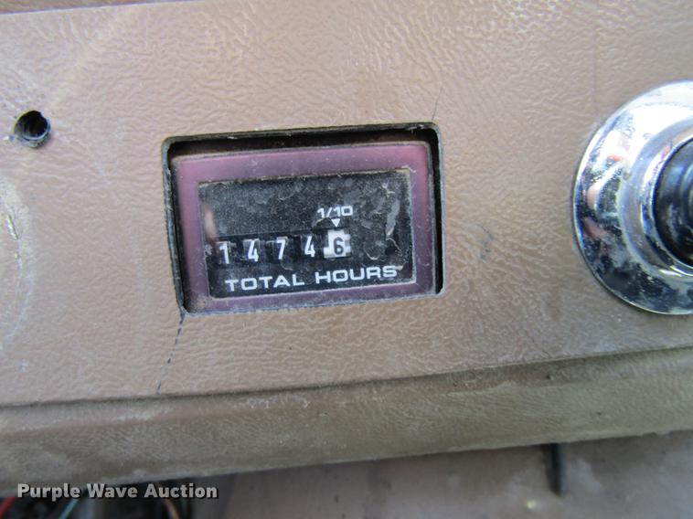 image for item DF3776 1996 Ford LN8000 vacuum truck