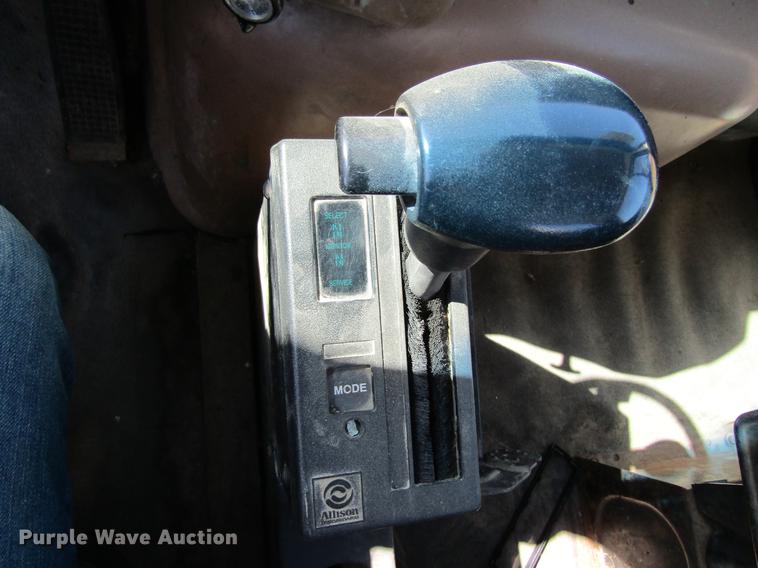 image for item DF3776 1996 Ford LN8000 vacuum truck