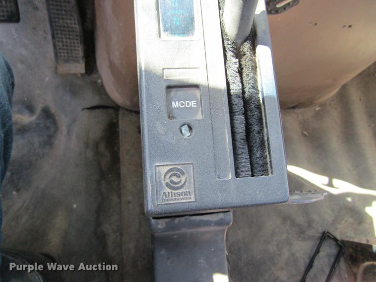 image for item DF3776 1996 Ford LN8000 vacuum truck