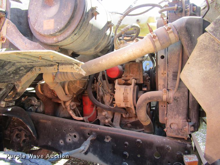 image for item DF3776 1996 Ford LN8000 vacuum truck