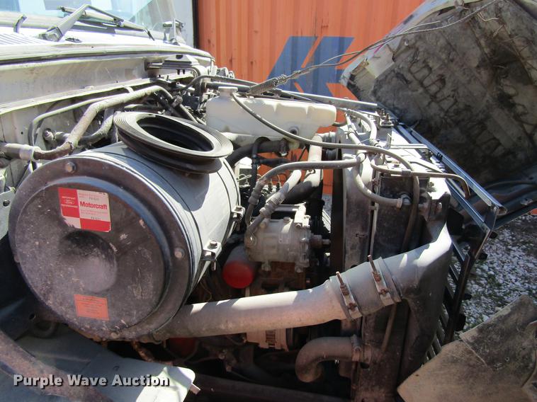 image for item DF3776 1996 Ford LN8000 vacuum truck