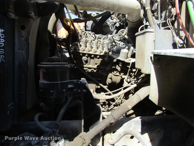 image for item DF3776 1996 Ford LN8000 vacuum truck