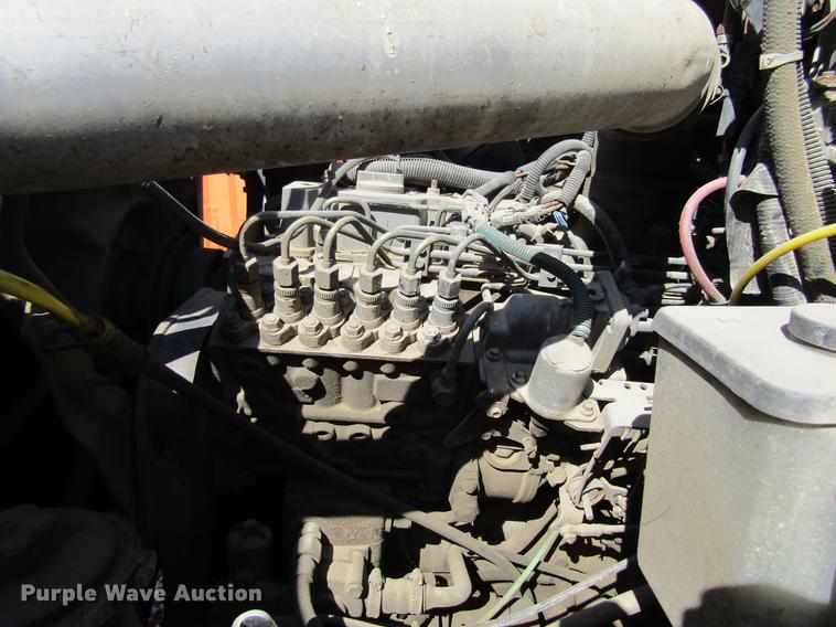 image for item DF3776 1996 Ford LN8000 vacuum truck