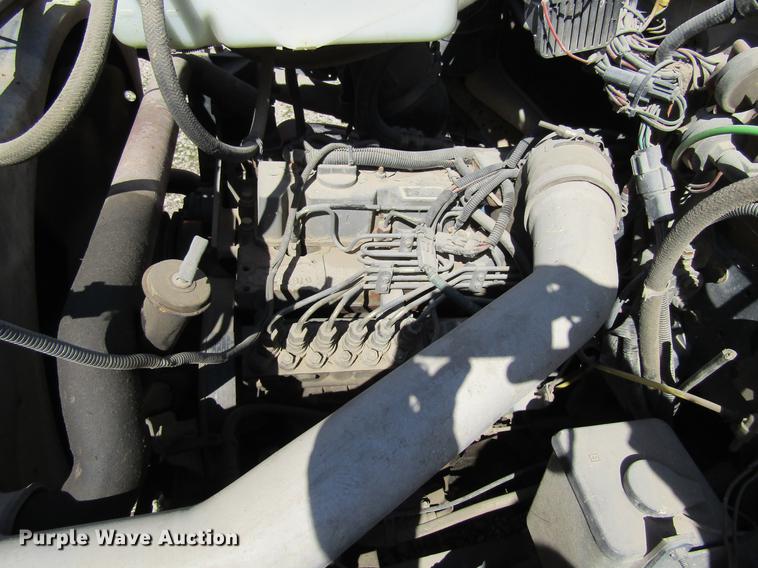 image for item DF3776 1996 Ford LN8000 vacuum truck