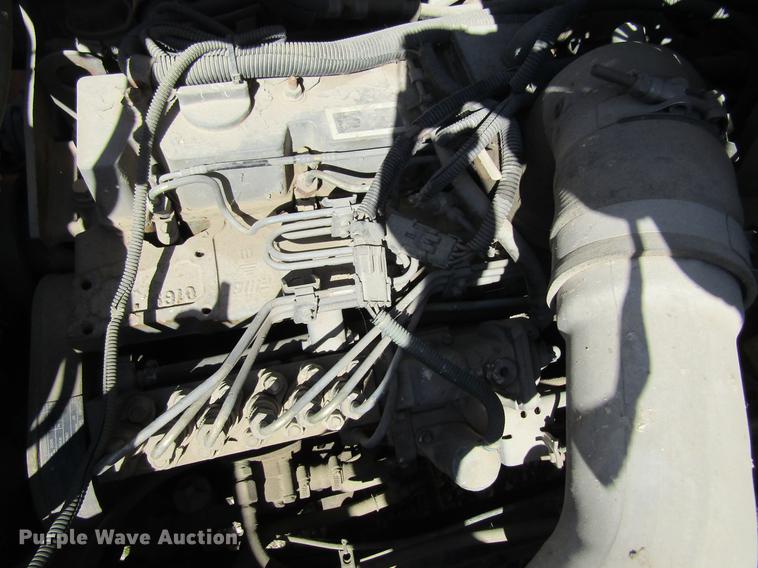 image for item DF3776 1996 Ford LN8000 vacuum truck