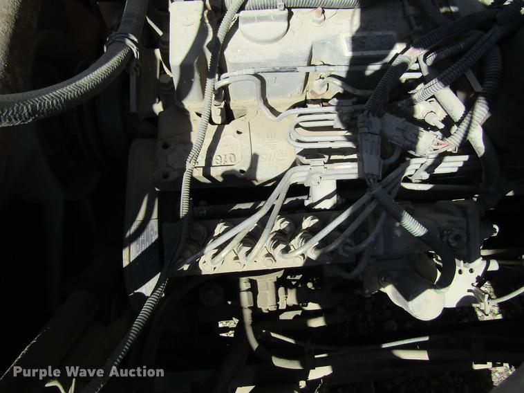 image for item DF3776 1996 Ford LN8000 vacuum truck