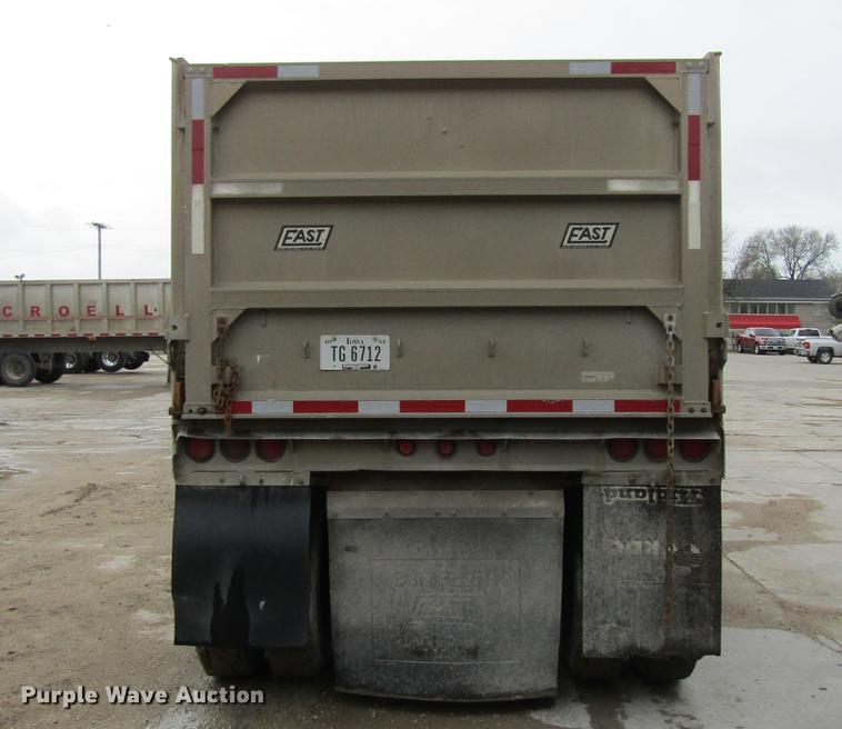 image for item DF3782 1998 East Randolph Eastern end dump trailer