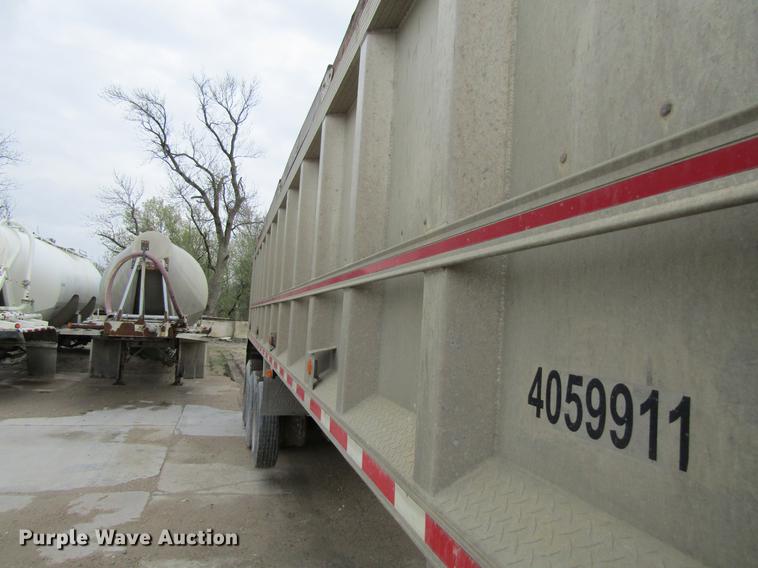 image for item DF3782 1998 East Randolph Eastern end dump trailer