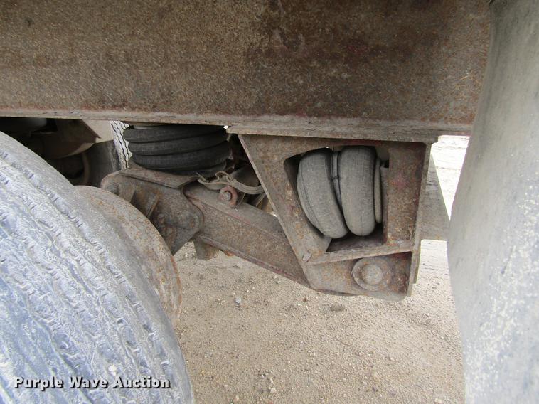 image for item DF3782 1998 East Randolph Eastern end dump trailer