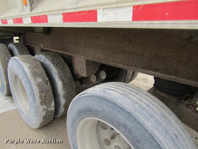 image for item DF3782 1998 East Randolph Eastern end dump trailer