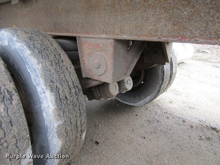 image for item DF3782 1998 East Randolph Eastern end dump trailer