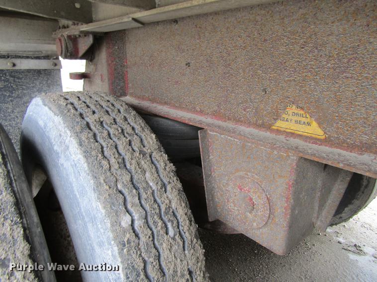 image for item DF3782 1998 East Randolph Eastern end dump trailer