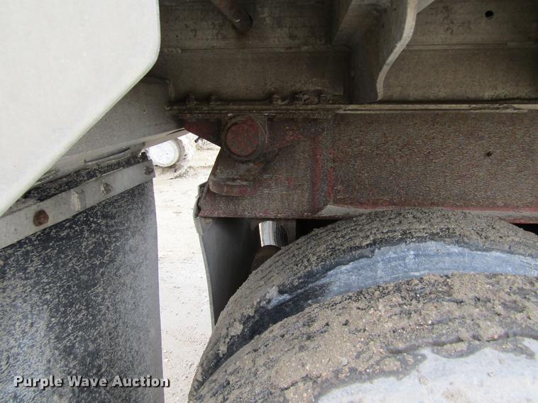 image for item DF3782 1998 East Randolph Eastern end dump trailer