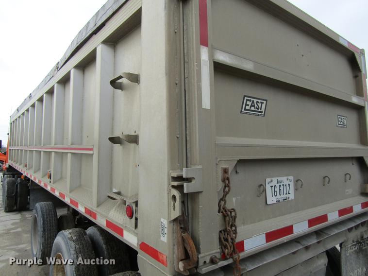 image for item DF3782 1998 East Randolph Eastern end dump trailer