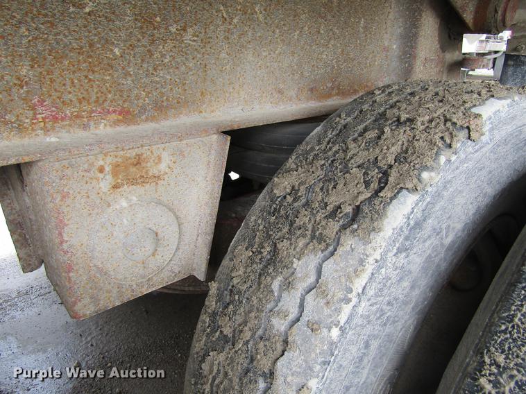 image for item DF3782 1998 East Randolph Eastern end dump trailer