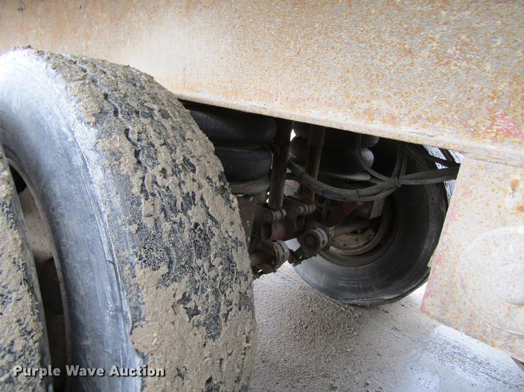 image for item DF3782 1998 East Randolph Eastern end dump trailer