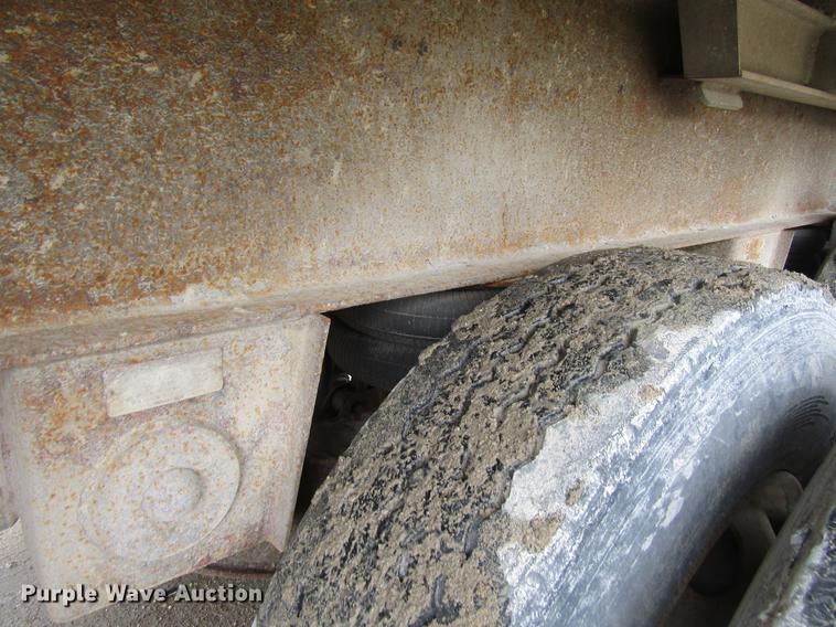 image for item DF3782 1998 East Randolph Eastern end dump trailer