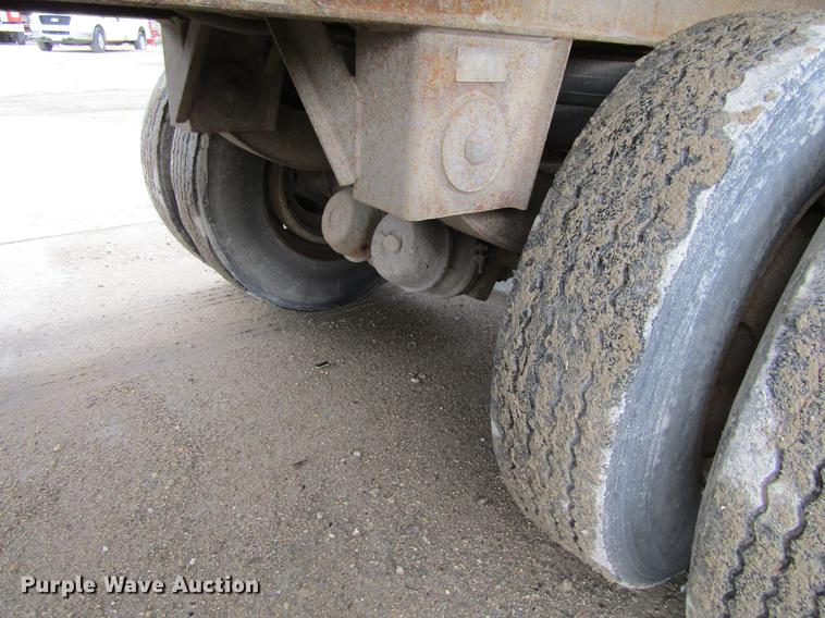 image for item DF3782 1998 East Randolph Eastern end dump trailer