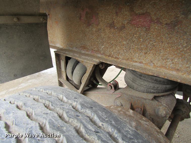 image for item DF3782 1998 East Randolph Eastern end dump trailer