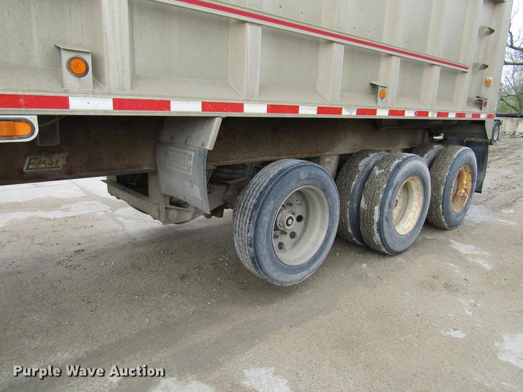 image for item DF3782 1998 East Randolph Eastern end dump trailer