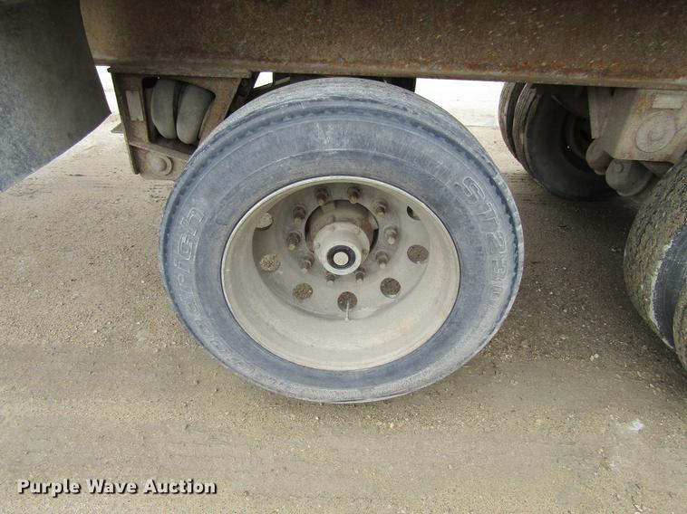 image for item DF3782 1998 East Randolph Eastern end dump trailer