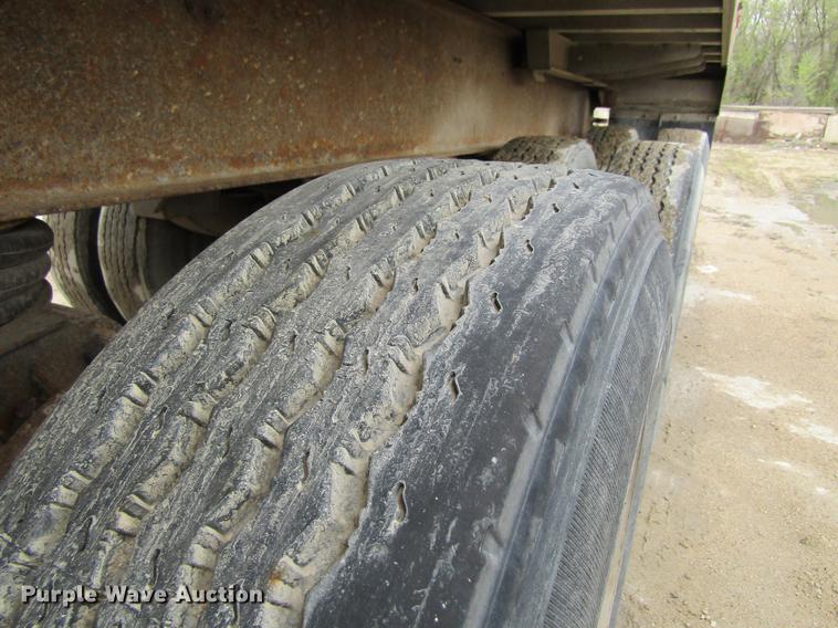 image for item DF3782 1998 East Randolph Eastern end dump trailer