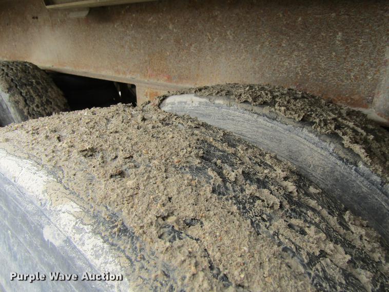 image for item DF3782 1998 East Randolph Eastern end dump trailer