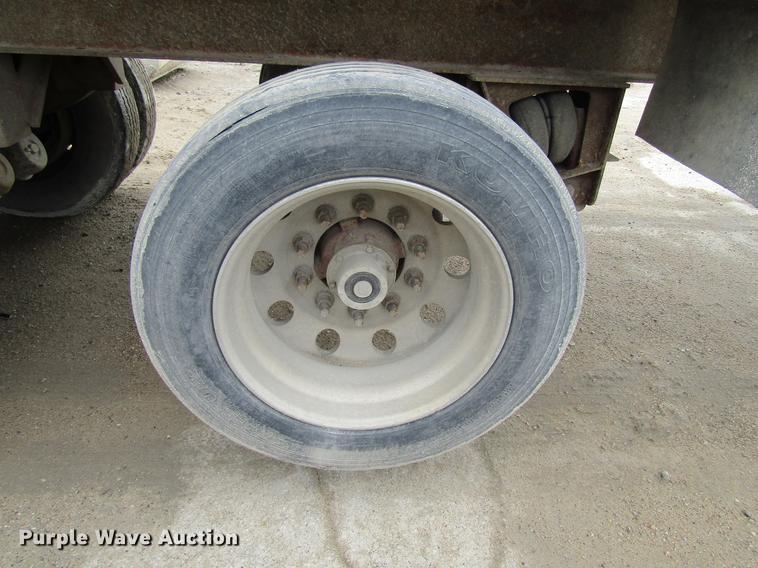 image for item DF3782 1998 East Randolph Eastern end dump trailer