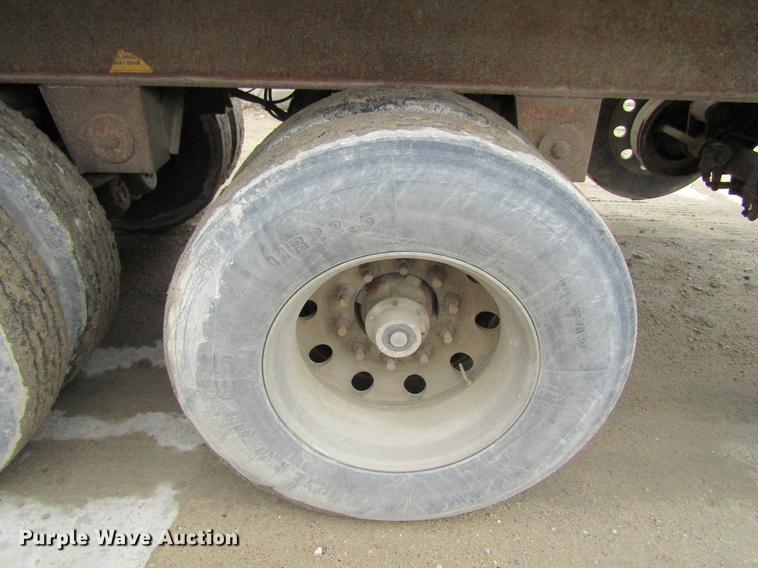 image for item DF3782 1998 East Randolph Eastern end dump trailer