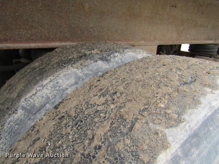 image for item DF3782 1998 East Randolph Eastern end dump trailer