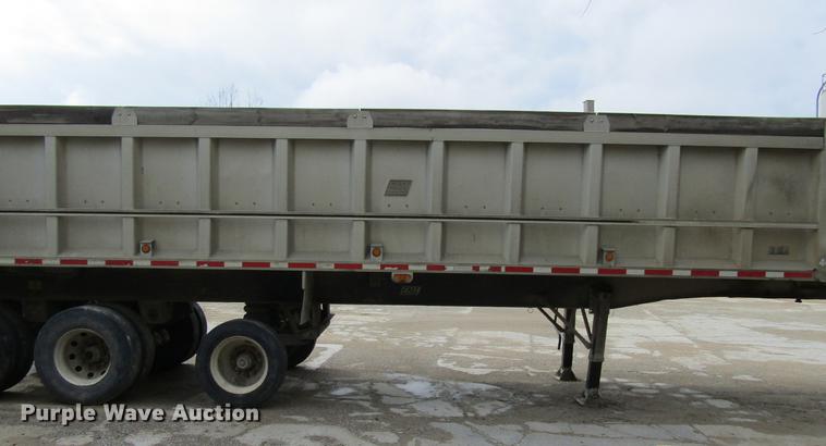 image for item DF3783 1999 East Randolph Eastern end dump trailer
