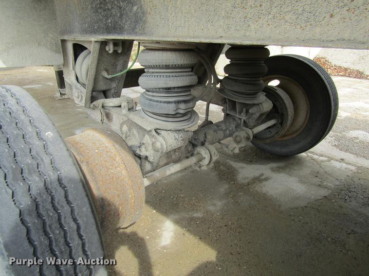 image for item DF3783 1999 East Randolph Eastern end dump trailer