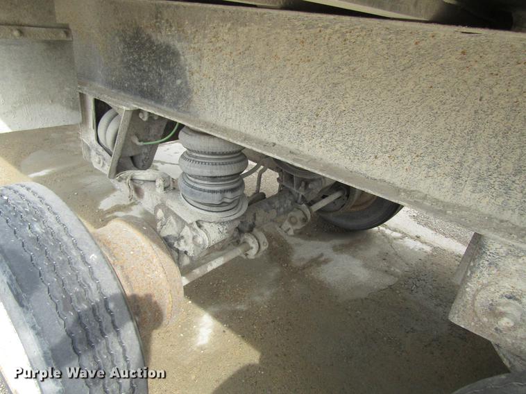 image for item DF3783 1999 East Randolph Eastern end dump trailer