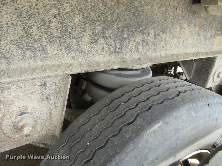 image for item DF3783 1999 East Randolph Eastern end dump trailer