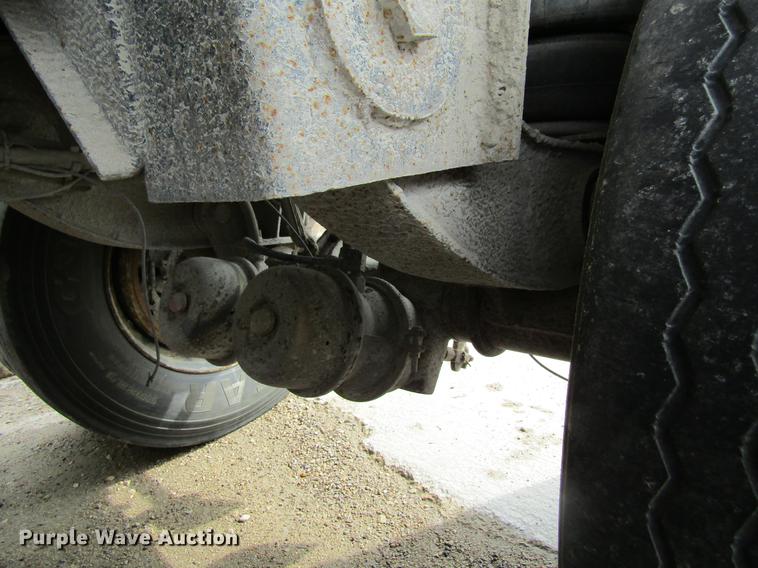 image for item DF3783 1999 East Randolph Eastern end dump trailer